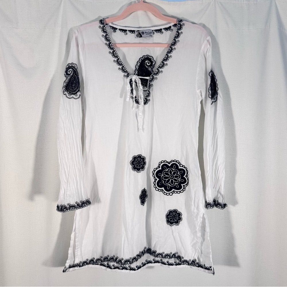 Mud Pie Bag Lady White Embroidered Tunic Blouse